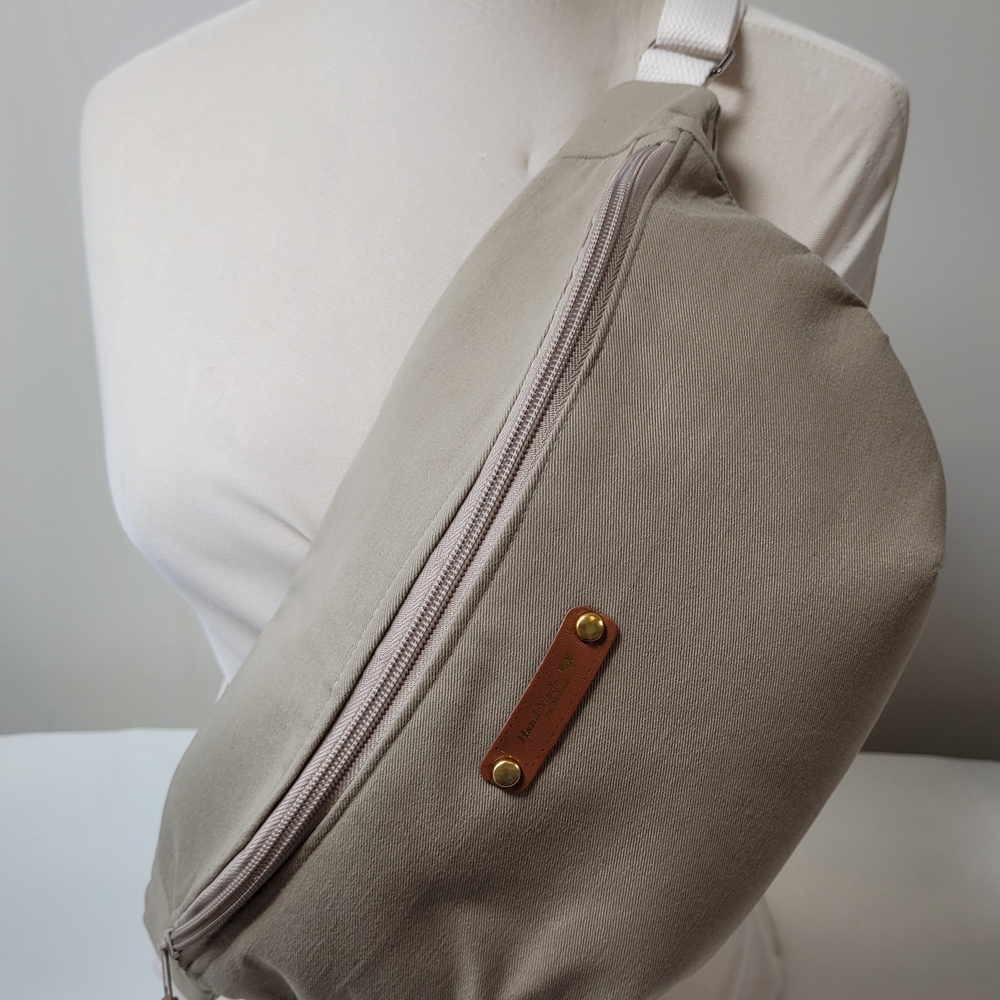 Stylish Beige Canvas Men's Bag